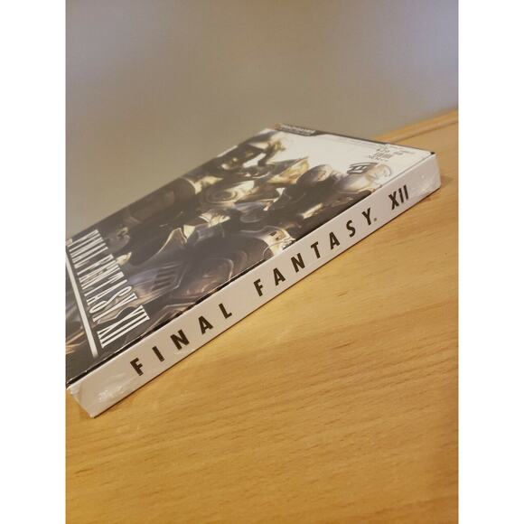 Final Fantasy XII Collector's Strategy Guide Playstation 2 NEW - Picture 4 of 6